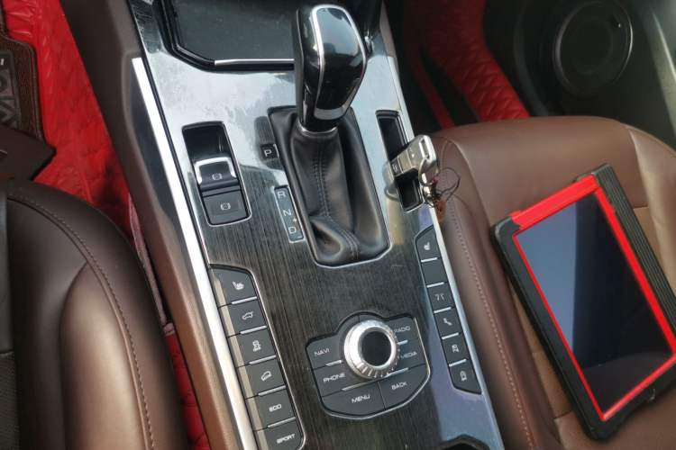 Used Wey VV7 2017 2.0T Flagship Edition
