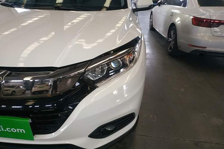 Used Honda Vezel 2020 220 TURBO CVT Elite Edition
