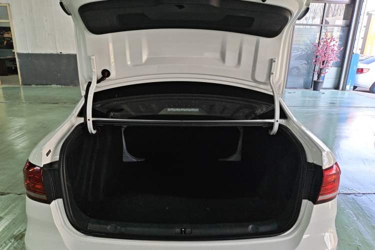 Used Volkswagen Lavida 2019 Lavida Start 1.5L Manual Fashion Edition China VI Standard