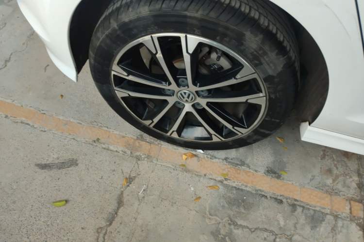 Used Volkswagen Golf 2017 280TSI Automatic R-Line Million-Vehicle Commemorative Edition
