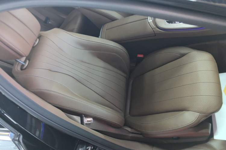 Used Mercedes-Benz E-Class 2023 Updated E 300 L Fashion Edition
