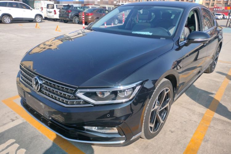 Used Volkswagen Magotan 2023 2 Million Units Limited Edition 330TSI DSG Leading Version