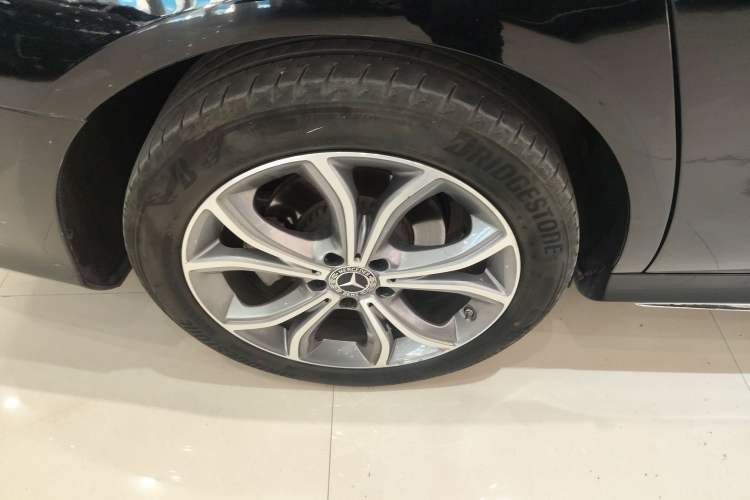 Used Mercedes-Benz E-Class 2023 Restyled E 300 L Sporty and Stylish Edition
