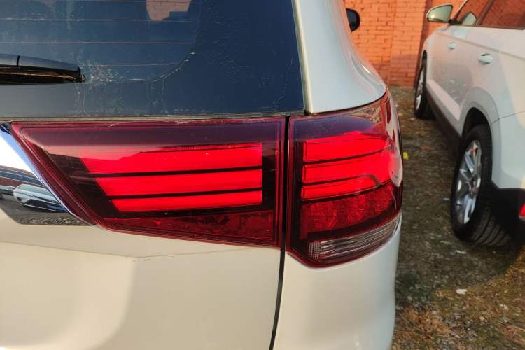 Used Mitsubishi Outlander 2021 Revised Version 2.0L Two-Wheel Drive Comfort Edition 5 Seats
