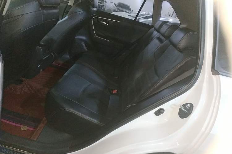 Used Toyota Wildlander 2022 2.0L CVT Two-Wheel Drive Luxury Edition