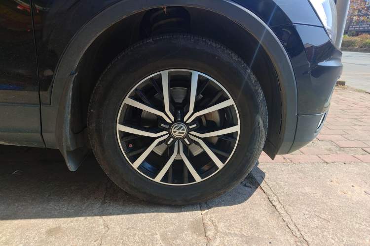 Used Volkswagen Tiguan L 2018 330TSI Automatic Two-Wheel Drive Luxury Edition
