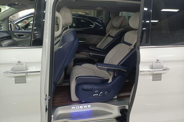 Used Roewe iMAX8 2022 400TGI Prestige Edition
