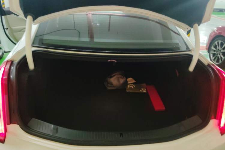 Used Cadillac XTS 2016 28T Luxury Version
