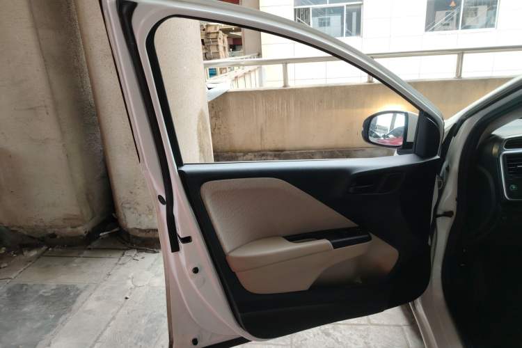 Used Honda Greiz 2016 1.5L CVT Classic Edition
