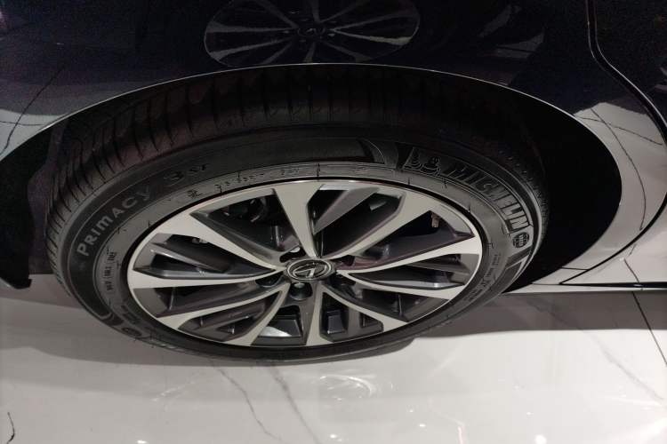 Used Lexus ES 2022 200 Excellence Edition
