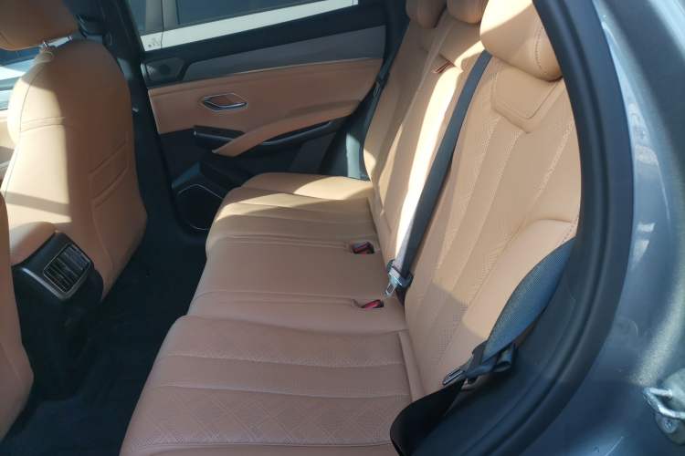 Used BYD Song L DM-i 2024 112 km Leading Edition