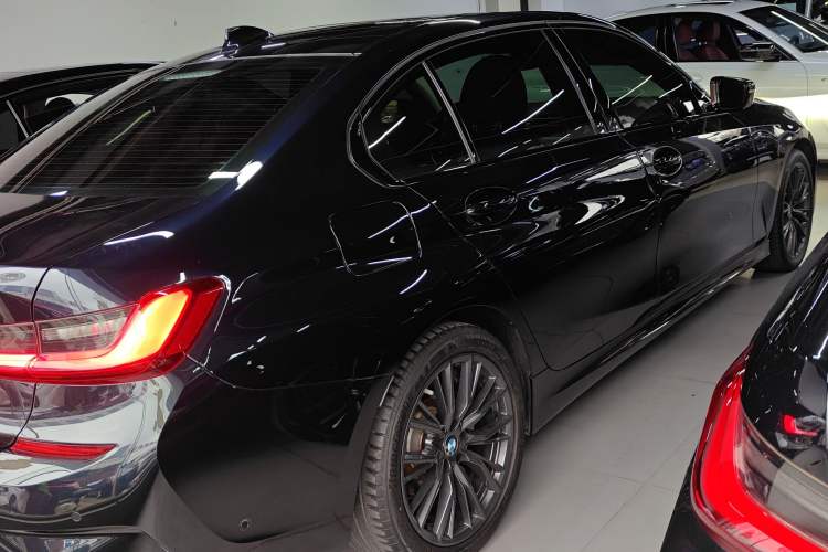 Used BMW 3 Series 2022 Restyled 325Li M Sport Night Edition Package
