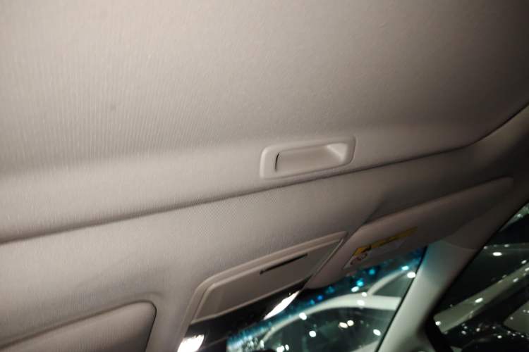 Used Honda Elysion 2022 2.0L eHEV Prestige Edition
