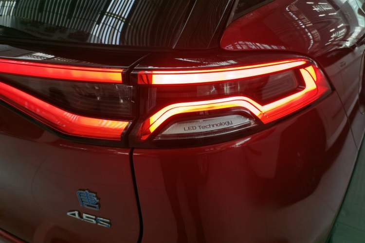 Used BYD Tang New Energy 2019 DM 2.0T All-Wheel Drive Connected Innovation Edition 7 Seats China VI Standard
