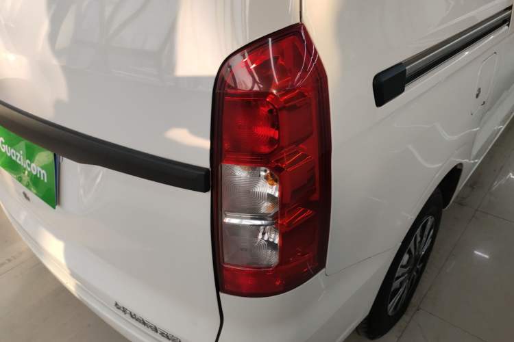 Used Wuling Hongguang V 2019 1.5L Jingqu Version China VI LAR
