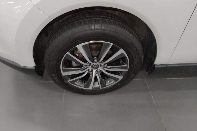 Used Toyota Harrier 2022 2.0L CVT Two-Wheel Drive Deluxe Edition
