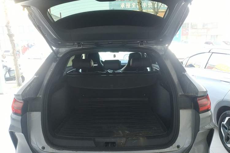 Used BYD Song PLUS New Energy 2024 Honor Edition EV 520km Luxury Model
