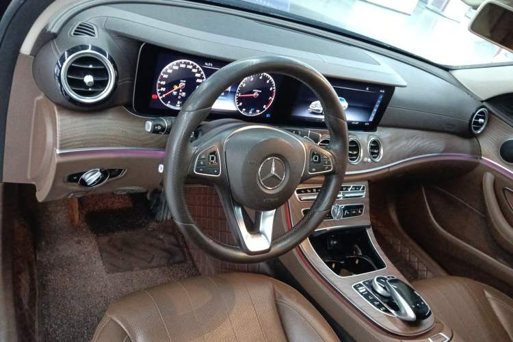 Used Mercedes-Benz E-Class 2018 Facelift E 300 L Luxury Edition
