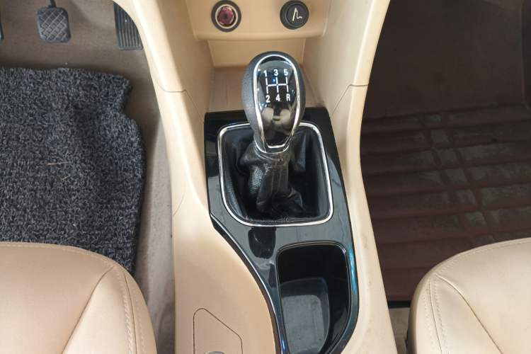 Used Baojun 730 2016 1.5L Manual Comfort Version 7 Seats China V Emission Standard