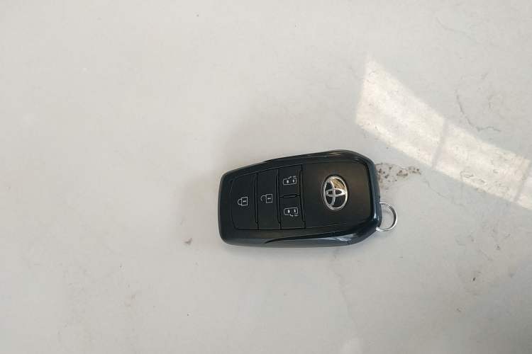 Used Toyota Granvia 2024 2.5L Hybrid Luxury Edition