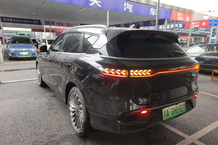 Used VOYAH FREE 2021 Four-Wheel Drive Standard Range-Extended Exclusive Luxury Package
