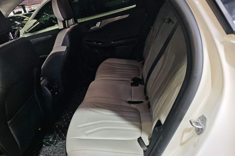 Used Ford Escape 2020 EcoBoost 245 Two-Wheel-Drive Titanium Edition
