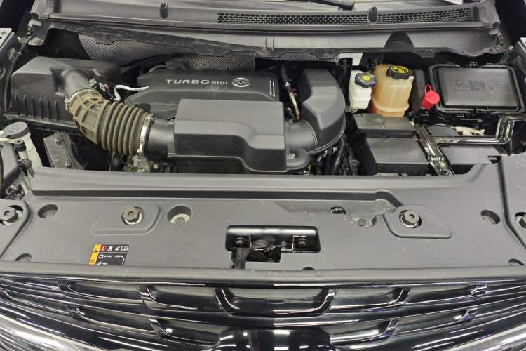 Used Buick GL8 2021 Land Cruiser Executive Class 652T Comfort Model
