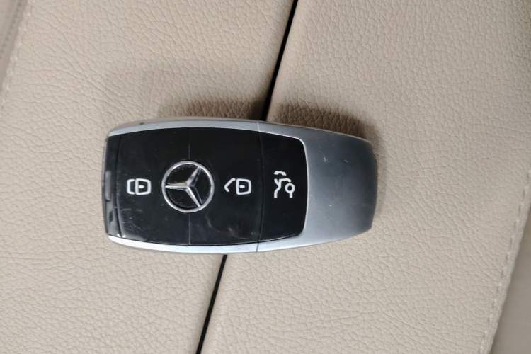 Used Mercedes-Benz V-Class 2021 V 260 Prestige Edition