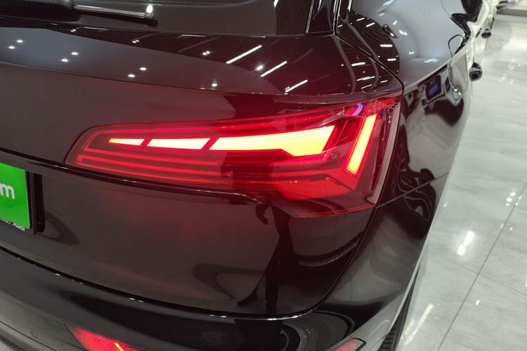 Used Audi Q5L 2022 40T Fashionable and Dynamic Model
