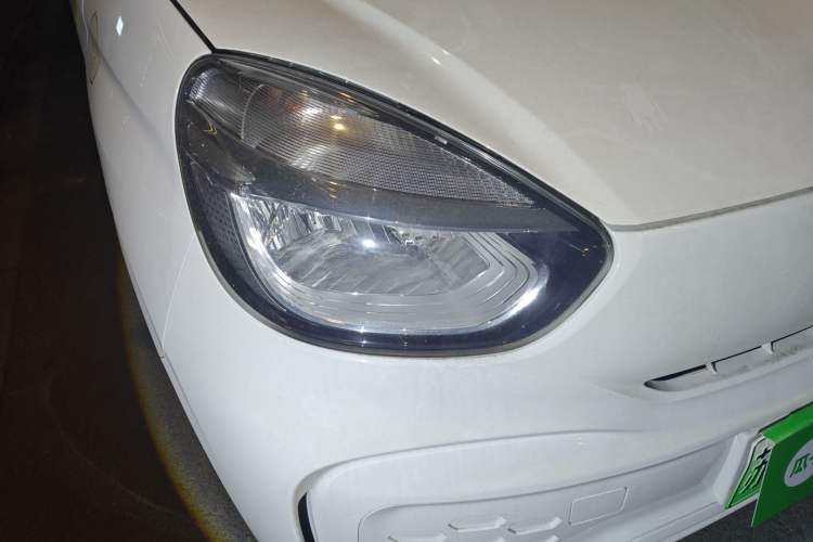 Used Roewe Clever 2021 302 km New Four-Seater Super-Efficient Version