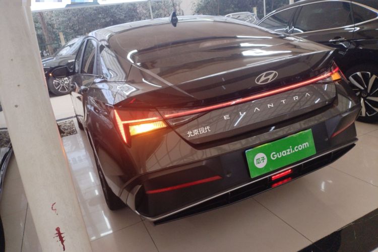 Used Hyundai Elantra 2023 1.5L CVT LUX Prestige Edition
