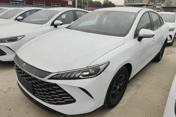 Used BYD Qin PLUS 2025 DM-i Smart Drive 55KM Leading Model
