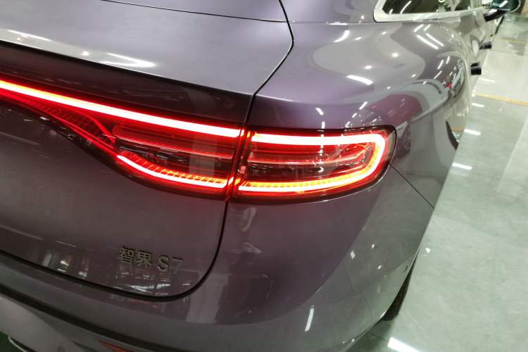 Used Hima Luxeed S7 2024 Pro Model
