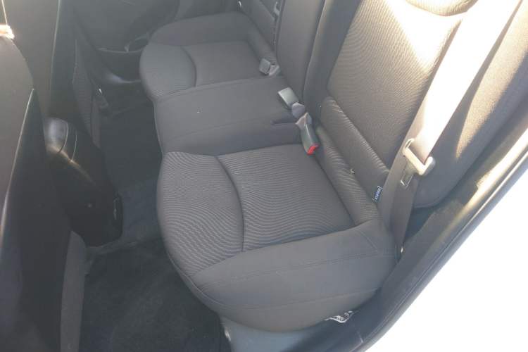 Used Hyundai Elantra 2016 1.6L Manual Prestige Edition
