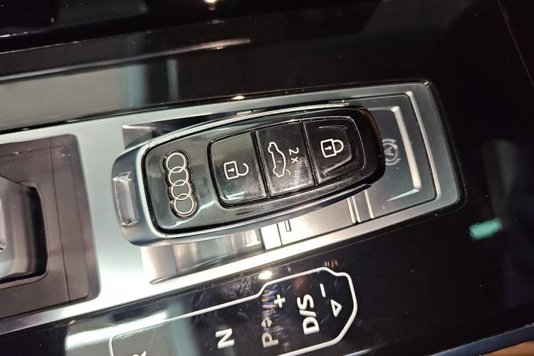 Used Audi A8 2023 A8L 50 TFSI quattro Prestige Edition
