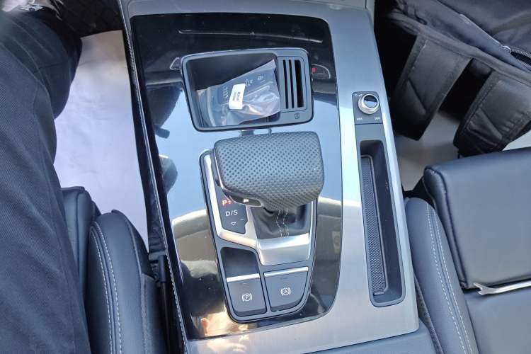 TDK.VehicleDetails.img