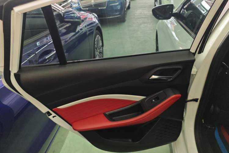 Used MG 5 2023 180 DVVT CVT Luxury Edition
