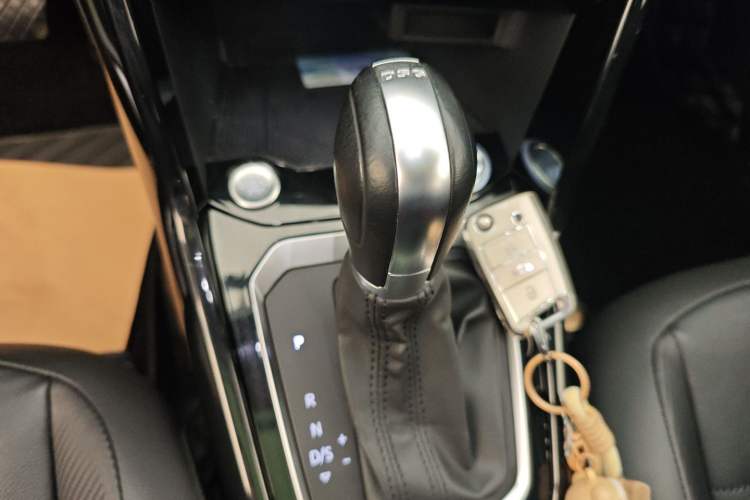 Used Volkswagen T-ROC 2020 280TSI DSG Two-Wheel Drive Comfort Version