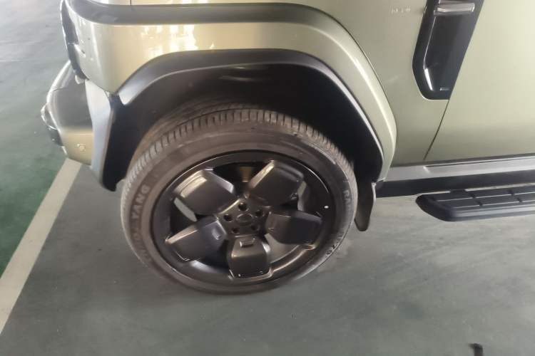 Used  V23 2025 501 Four-Wheel Drive Intelligent Driving Version
