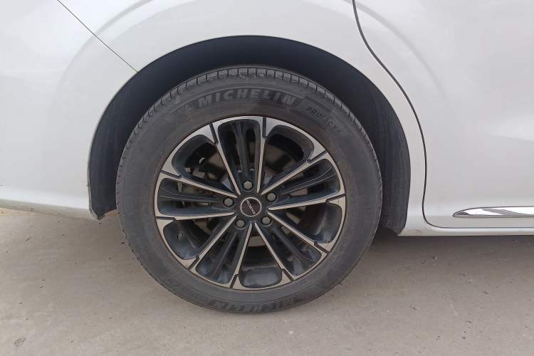 Used Roewe iMAX8 2021 400TGI Supreme Series Lu Zun Edition
