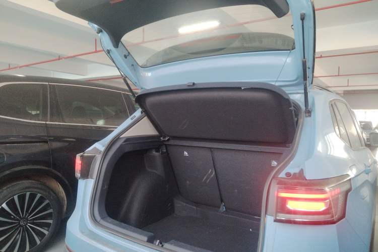 Used Volkswagen Tharu 2025 NewRui 300TSI Prestige Edition