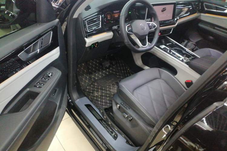 Used Volkswagen Teramont 2024 380TSI All-Wheel Drive Longyao Edition
