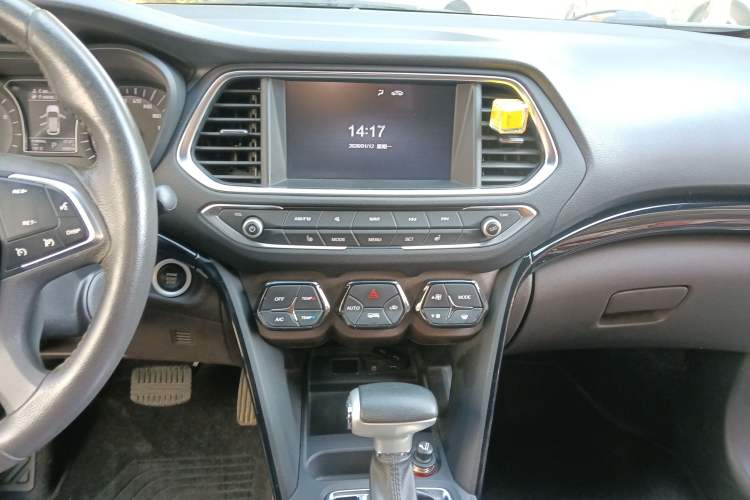 Used GAC Trumpchi GS4 2017 235T Automatic Two-Wheel Drive Luxury Smart Connectivity Version
