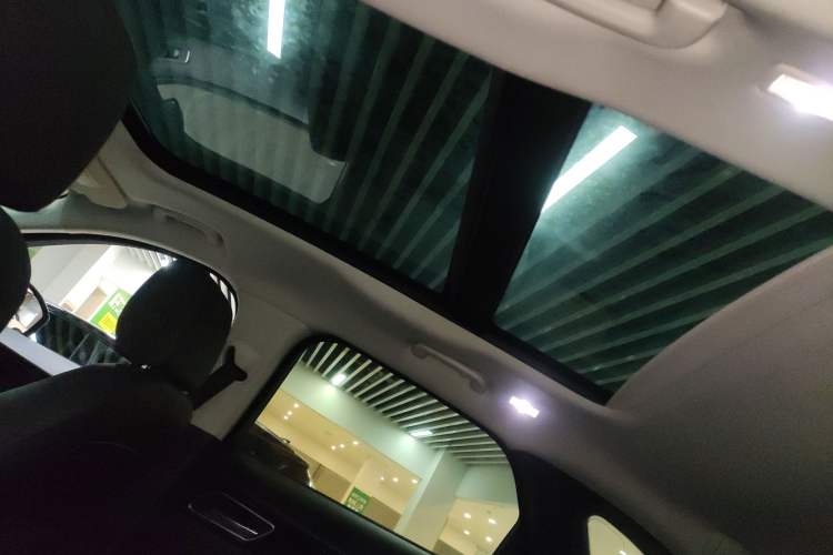 Used Jaguar F-PACE 2018 2.0T Four-Wheel Drive Urban Luxury Edition
