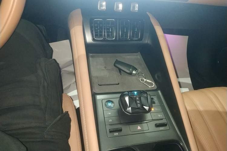 Used BYD Song L EV 2024 662 km Excellence Version
