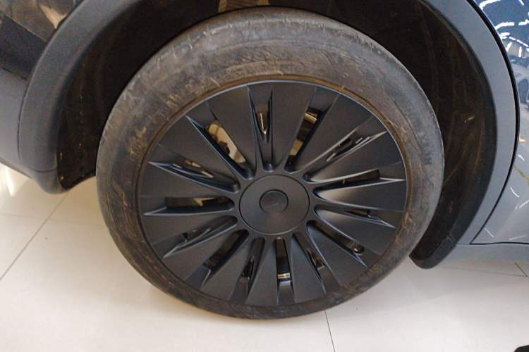 Used Tesla Model Y 2024 Rear-Wheel-Drive Version
