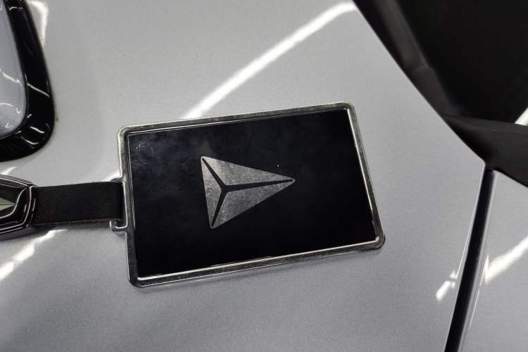 Used Deepal G318 2024 Four-Wheel-Drive Air Suspension Model