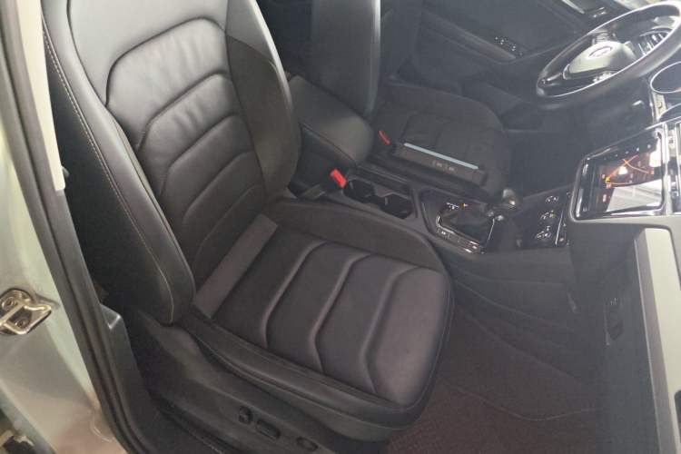 Used Volkswagen Tiguan L 2021 330TSI Automatic Two-Wheel Drive Smart Edition
