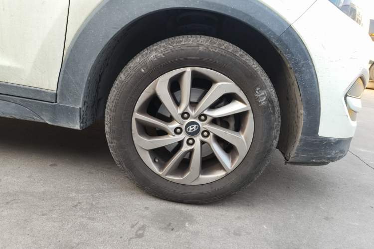 Used Hyundai Tucson 2018 1.6T Dual-Clutch Two-Wheel Drive 15th Anniversary Special Edition