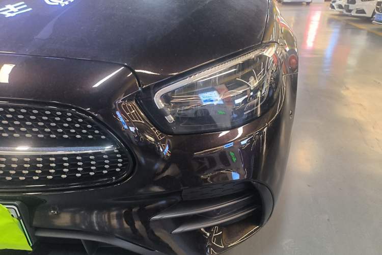 Used Mercedes-Benz E-Class New Energy 2023 E 350 e L Plug-in Hybrid Sports Sedan
